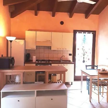 Indipendente In Villetta In Bioarchitettura * ジェンマーノ